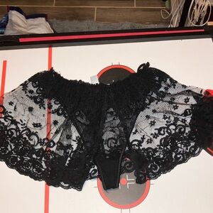 WARNERS MARILYN MONROE VINTAGE  8031 LACE SKIRT PANTY SLIP THONG LINGERIE MEDIUM